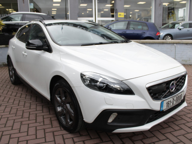 Image for 2016 Volvo V40 Cross Country 2.0D4 CROSSCOUNTRY 5DR HATCHBACK AUTO HUGE SPEC // 1 OWNER CAR // AS NEW CONDITION THROUGHOUT // BUY WITH CONFIDENCE AA AND SIMI APPROVED DEALER 2026 // FINANCE ARRANGED //