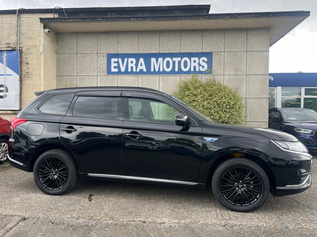 Image for 2021 Mitsubishi Outlander BLACK EDITION PHEV HYBRID 4WD 2.4 PETROL //LOW MILES//HIGH SPEC//HALF LEATHER HEATED SEATS//REVERSE CAMERA//ADAPTIVE CRUISE CONTROL//HEATED STEERING WHEEL//