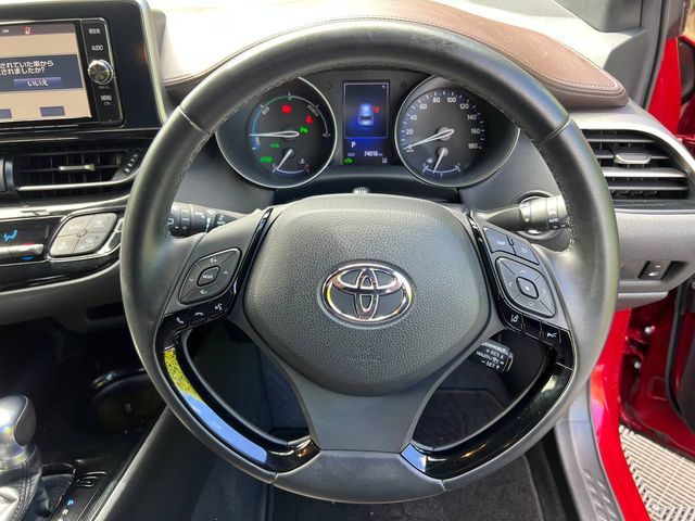 Image for 2017 Toyota C-HR 1.8 HYBRID AUTO // FULL SERVICE HISTORY // REVERSE CAMERA // LANE ASSIST