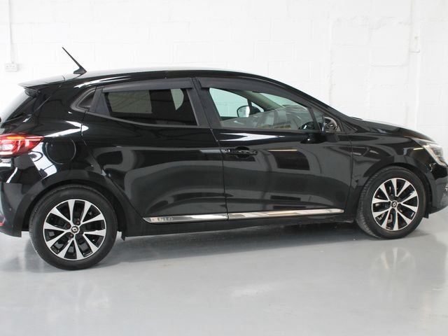 Image for 2020 Renault Clio Iconic 90PS 5DR