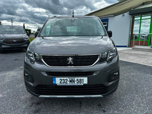 Image for 2023 Peugeot Rifter Wheelchair Accessible