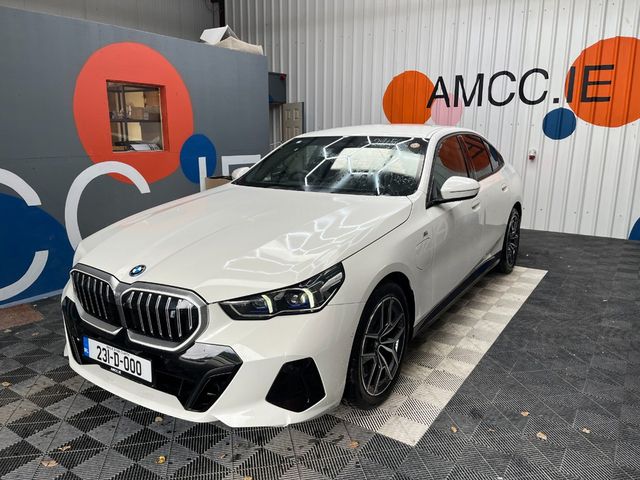 Image for 2023 BMW i5 2023 BMW I5 EDRIVE40 M-SPORT AUTOMATIC / CRUISE CONTROL / PARKING CAMERA / ELECTRIC MEMORY & HEATED SEATS / PADDLE SHIFTERS / AMBIENT LIGHTS / HEATED STEERING WHEEL / HEATED REAR SEATS AND MORE