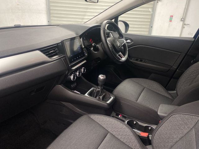 Image for 2023 Renault Captur Evolution 1.0 90HP Manual