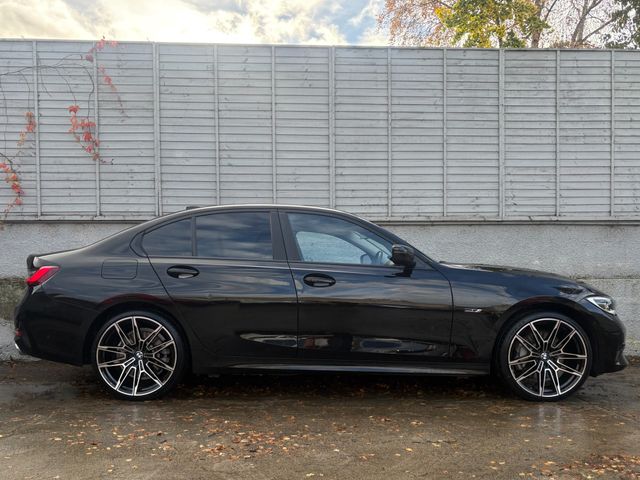 Image for 2022 BMW 3 Series 330e SE PRO AUTO / LEATHER / 20" UPGRADED ALLOYS / APPLE & ANDROID / ONE OWNER / BMW HISTORY / *FINANCE OPTIONS AVAILABLE*