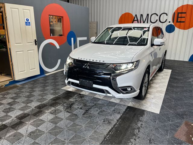 Image for 2020 Mitsubishi Outlander €24950 OUTLANDER 2.4 HYBRID / 77k KMs / HEATED SEATS + WHEEL , REVERSE CAMERA , ADAPTIVE CRUISE & MORE