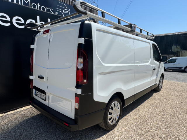 Image for 2021 Renault Trafic 2.0 DCI 120 PS BUSINESS LWB VAN // PRICE EXCL. VAT // ONE OWNER // GREAT CONDITION // DOCUMENTED SERVICE HISTORY // 10/26 CVRT // 