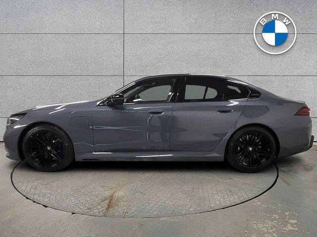 Image for 2026 BMW M5 
