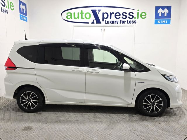 Image for 2016 Honda Freed 7 SEATER 1.5 HYBRID Auto, Reversing camera