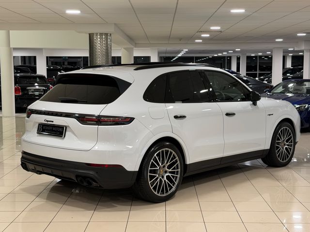 Image for 2022 Porsche Cayenne E-HYBRID=HUGE SPEC//1 OWNER//222 REG=FULL SERVICE HISTORY=TAILORED FINANCE PACKAGES AVAILABLE=TRADE IN'S WELCOME