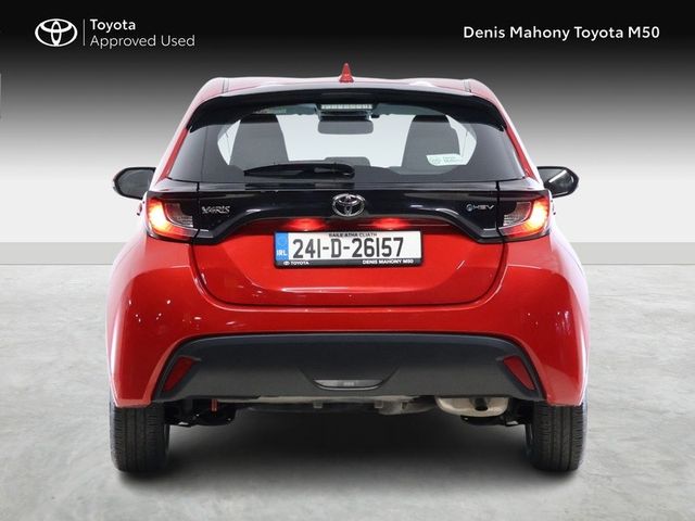 Image for 2024 Toyota Yaris Luna Hybrid