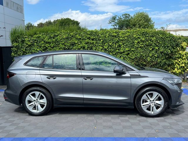 Image for 2025 Skoda Enyaq 52 KWH // VERY LOW MILEAGE // APPLE CARPLAY/ANDROID AUTO // DIGITAL CLUSTER