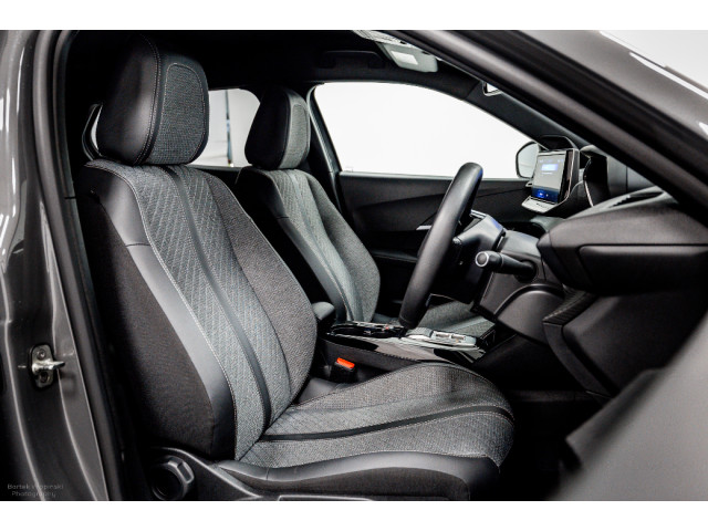 Image for 2025 Peugeot 2008 E-Allure 50kWh 136HP