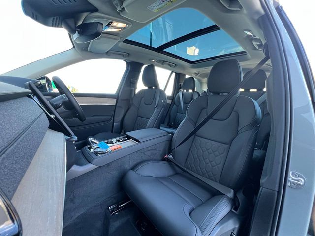 Image for 2026 Volvo XC90 T8 PLUS 7-SEATER 2.0 HYBRID ** BRAND NEW CAR ** // OPENING PANORAMIC SUNROOF // 360 PARKING CAMERAS // HARMAN/KARDON