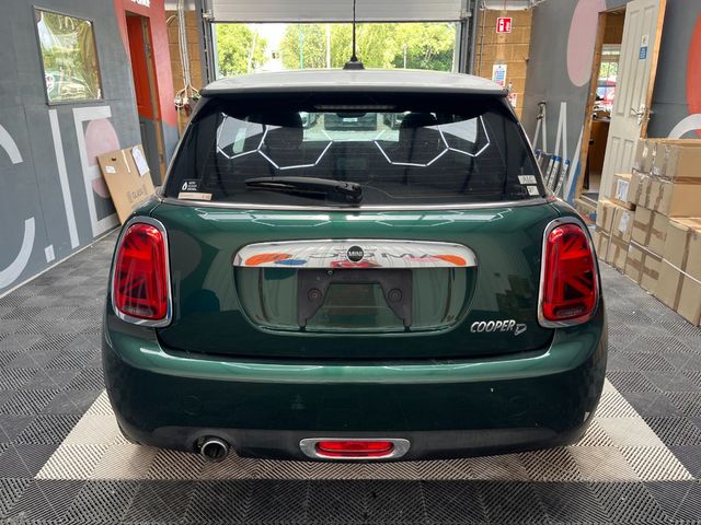 Image for 2019 Mini Cooper 2019 MINI COOPER 1.5 AUTOMATIC / CRUISE CONTROL / PARKING CAMERA AND MORE