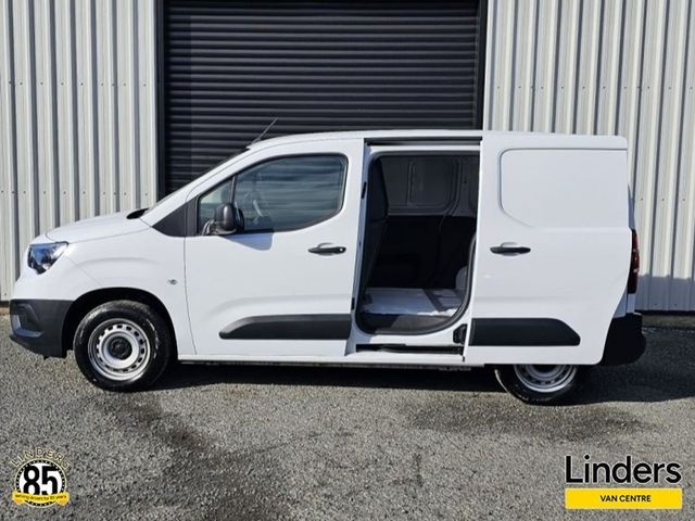 Image for 2024 Opel Combo VERY CLEAN - LOW KMS
