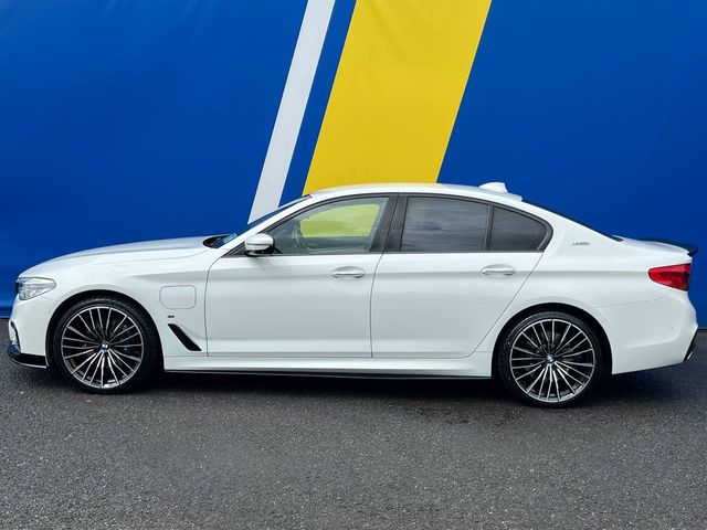 Image for 2017 BMW 5 Series 530e M-SPORT COMPETITION 2.0 HYBRID AUTO // HEADS-UP DISPLAY // ADAPTIVE CRUISE CONTROL // NEW 20" M5 COMPETITION ALLOYS