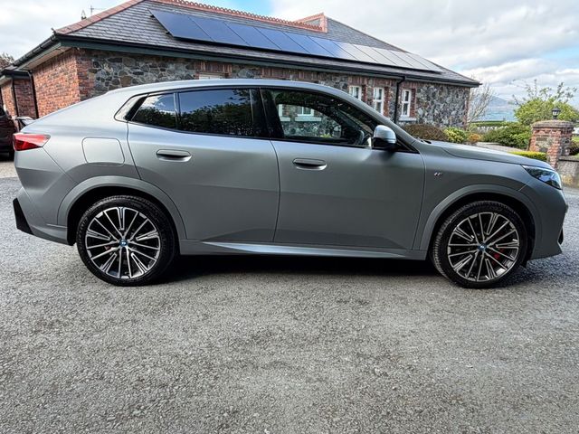 Image for 2024 BMW iX2 EDRIVE20 M SPORT