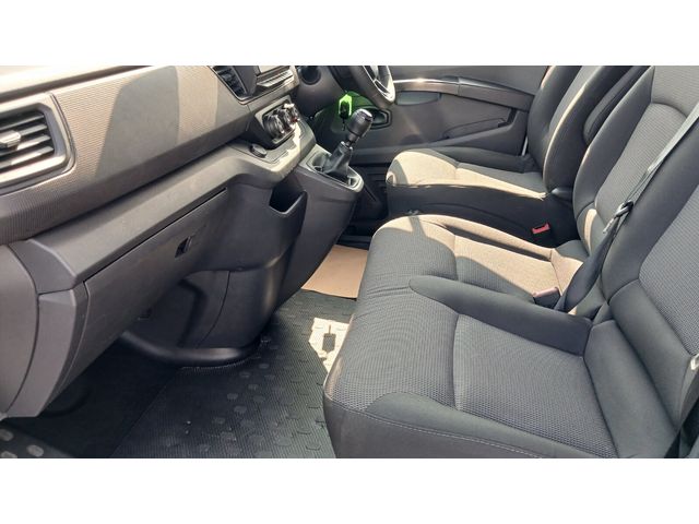 Image for 2023 Renault Trafic 