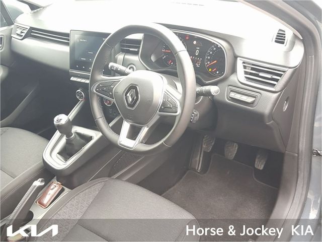 Image for 2021 Renault Clio Iconic TCe 100 MY19