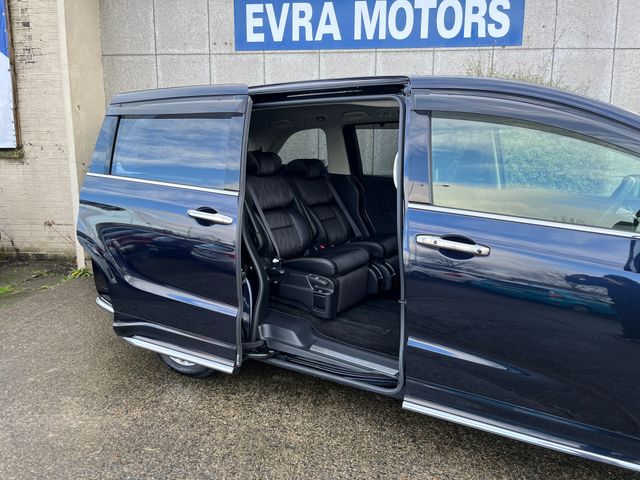 Image for 2020 Honda Odyssey 7 SEATER ABSOLUTE AUTOMATIC HYBRID 2.0 PETROL //HALF LEATHER SEATS//FULL ELECTRIC DRIVERS SEAT//KEYLESS ENTRY//POWER SLIDING REAR DOORS//HEATED SEATS//