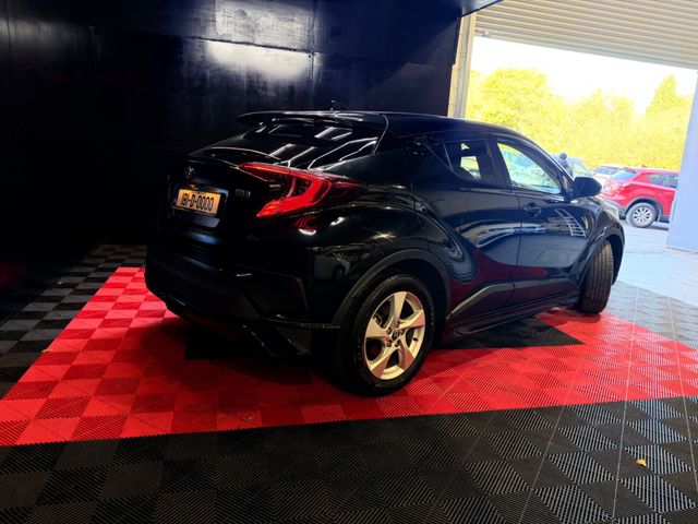 Image for 2018 Toyota C-HR Hybrid luxury