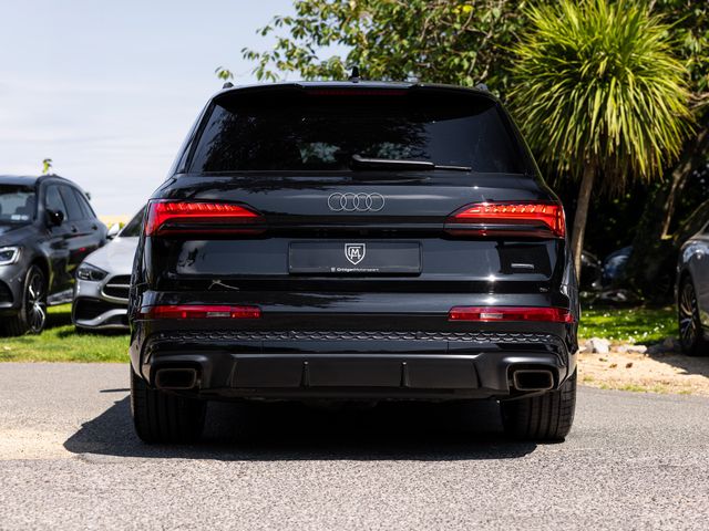 Image for 2026 Audi Q7 Q7 TFSIe Black Edition Quattro 