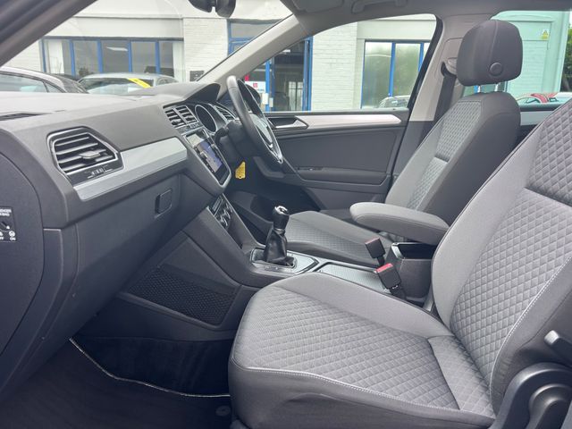 Image for 2018 Volkswagen Tiguan 2018 VW TIGUAN 2.0TDI CL LOW KMS HIGH SPEC