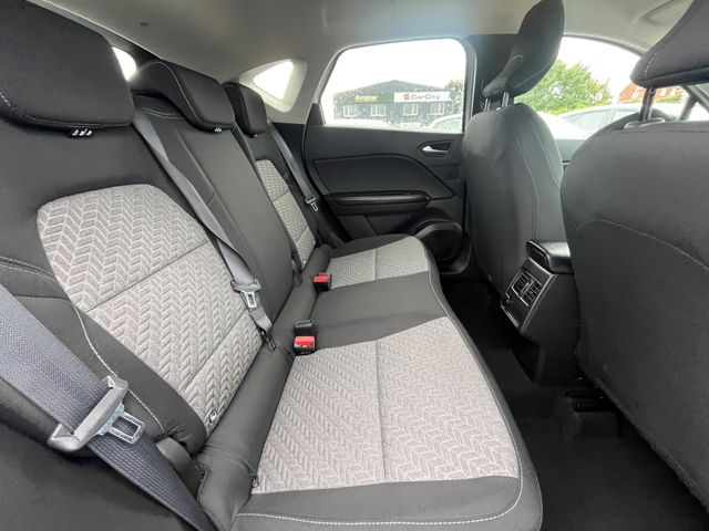 Image for 2022 Renault Captur 1.0lt petrol 5DR
