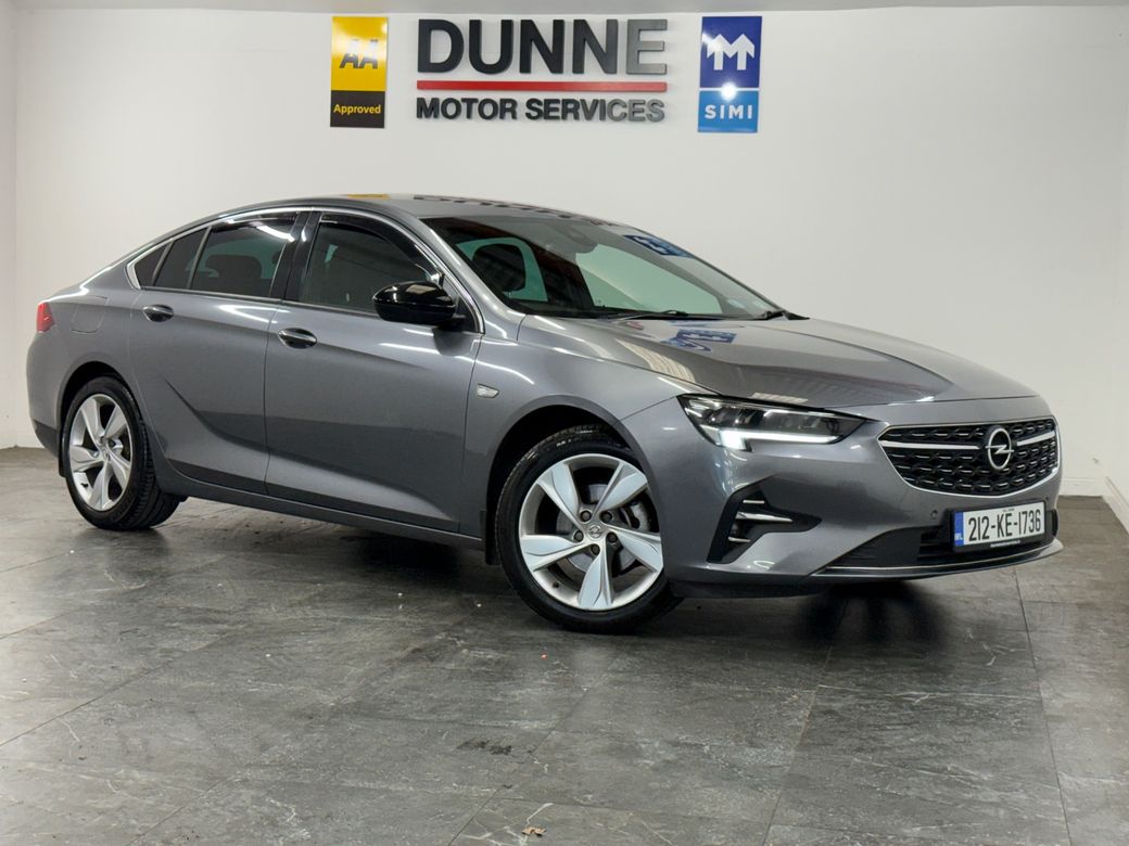 Image for 2021 Opel Insignia **2 KEYS **MULTI FUNCTION STEERING WHEEL **HEATED STEERING WHEEL **ADAPTIVE CRUISE CONTROL **HEATED SEATS **DUAL DIGITAL CLIMATE CONTROL **DIGITAL TOUCH SCREEN RADIO **APPLE CAR PLAY / ANDROID AUTO *