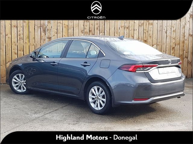 Image for 2023 Toyota Corolla 1.8 Hybrid Luna Saloon