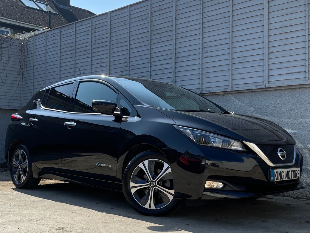 Image for 2022 Nissan Leaf N-CONNECTA / APPLE & ANDROID AUTO / NAV / RADAR CRUISE / HALF-LEATHER / PARK SENSORS / 12 MONTH WARRANTY / ONE OWNER / *FINANCE PACKAGES AVAILABLE*