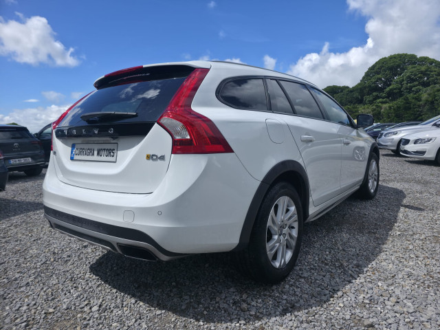 Image for 2017 Volvo V60 Cross Country 