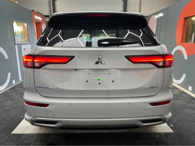 Image for 2024 Mitsubishi Outlander €45950 2024 MITSUBISHI OUTLANDER G 4WD PHEV 2.4 AUTOMATIC / CRUISE CONTROL / 360° CAMERA / ELECTRIC MEMORY & HEATED SEATS/ 7 SEATS OPTION / PADDLE SHIFTERS / HEATE SSTEERING WHEEL AND MORE