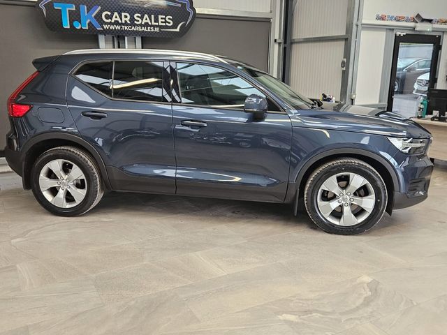 Image for 2021 Volvo XC40 T2 PET (129hp) Momentum