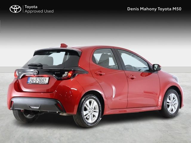Image for 2024 Toyota Yaris Luna Hybrid