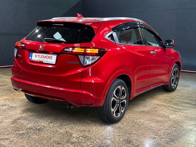 Image for 2017 Honda Vezel 1.5 HYBRID AUTOMATIC - FACTORY ALLOYS - BLACK HALF LEATHER - REVERSE CAMERA - CRUISE CONTROL - 