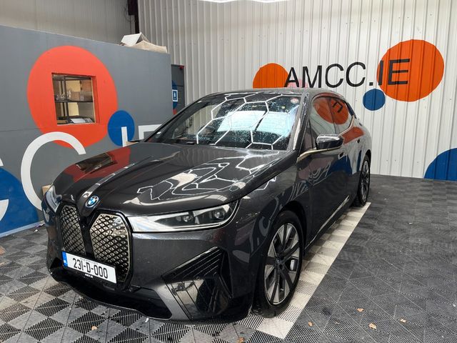 Image for 2023 BMW iX 2023 BMW IX XDRIVE40 LAUNCH EDITION AUTOMATIC / CRUISE CONTROL / PARKING CAMERA / ELECTRIC MEMORY & HEATED SEATS / PANORAMIC SUNROOF / HEATED STEERING WHEEL / APPLE CARPLAY / AMBIENT LIGHTS AND MORE
