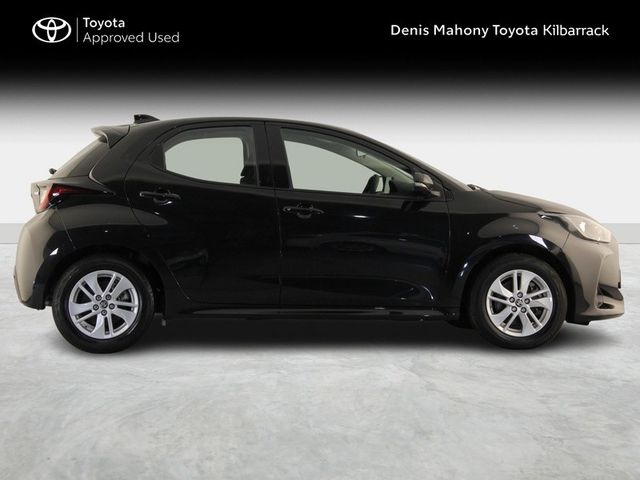 Image for 2023 Toyota Yaris Luna