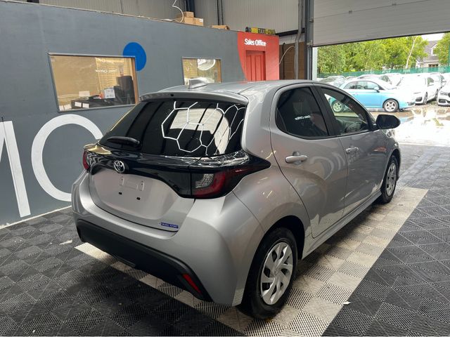 Image for 2023 Toyota Yaris 2023 TOYOTA YARIS X 1.0 AUTOMATIC / REVERSE CAMERA AND MORE