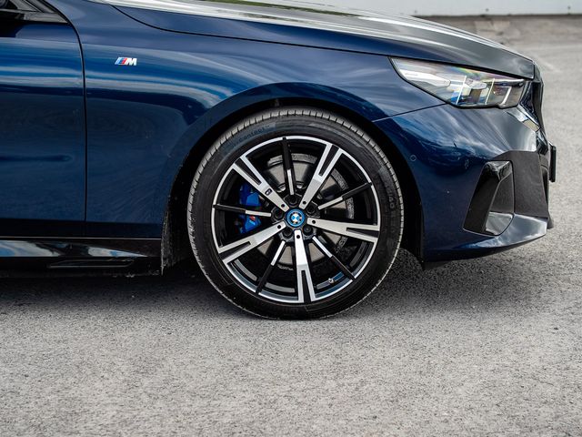 Image for 2024 BMW 5 Series 530E M SPORT Pan roof + COMFORT Pack + TECH PACK