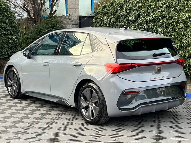 Image for 2024 Cupra Born ** VERY LOW MILEAGE ** // HEATED MULTIFUNCTIONAL STEERING WHEEL // REVERSE CAMERA // 18" ALLOYS