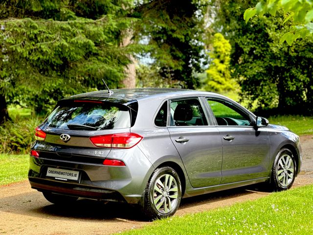 Image for 2018 Hyundai i30 1.6CRDI 6SPD * DELUX PACK *
