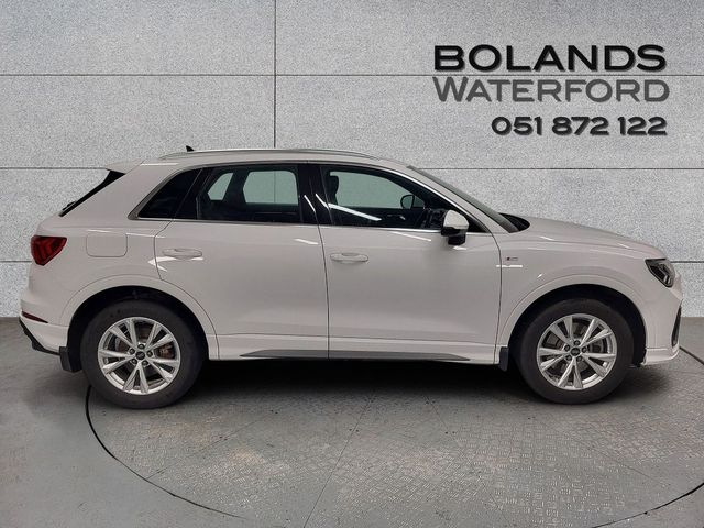 Image for 2024 Audi Q3 45 TFSI E S Tronic S line