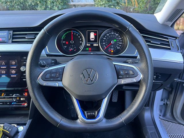 Image for 2022 Volkswagen Passat GTE VARIANT 1.4 TSI HYBRID // LEATHER HEATED SEATS // SERVICE HISTORY // DIAMOND CUT ALLOYS 