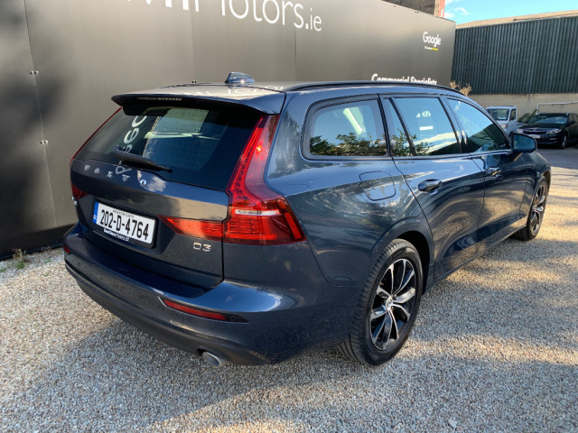 Image for 2020 Volvo V60 2.0 D3 MOMENTUM ESTATE // EXCELLENT CONDITION // DOCUMENTED SERVICE HISTORY // 07/28 NCT // LEATHER, SAT NAV AND HEATED SEATS // 