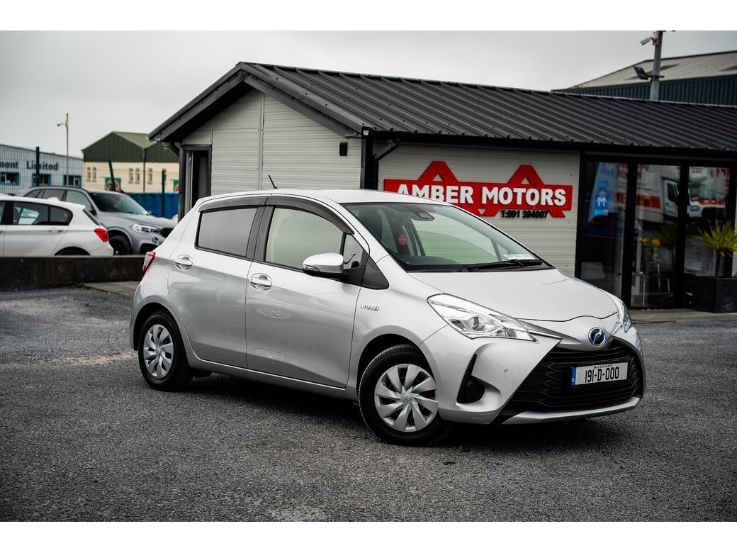 Image for 2019 Toyota Yaris Hybrid Luna