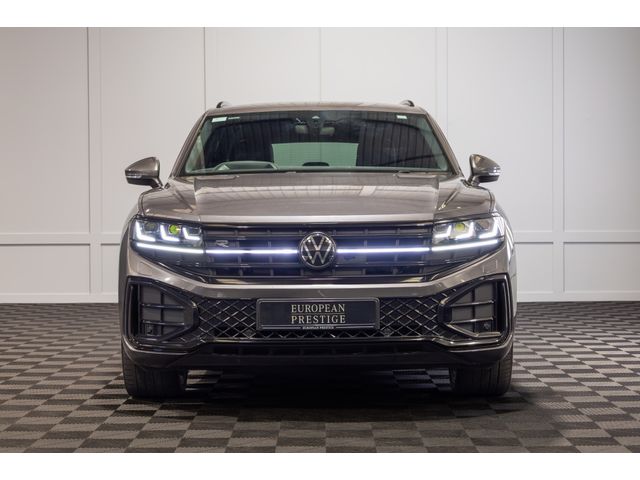 Image for 2025 Volkswagen Touareg R-Line 3.0TDI V6 - 286BHP