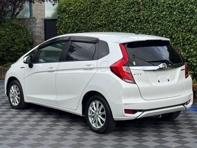 Image for 2019 Honda Fit L-PACKAGE 1.5 HYBRID AUTO // HALF LEATHER SEATS // REVERSE CAMERA // DIGITAL CLIMATE CONTROL