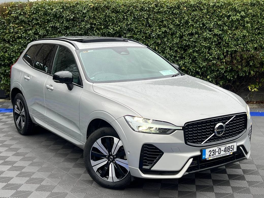 Image for 2023 Volvo XC60 T6 PLUS DARK AWD 2.0 HYBRID // OPENING PAN ROOF // HEATED LEATHER SEATS // APPLE CARPLAY/ANDROID AUTO