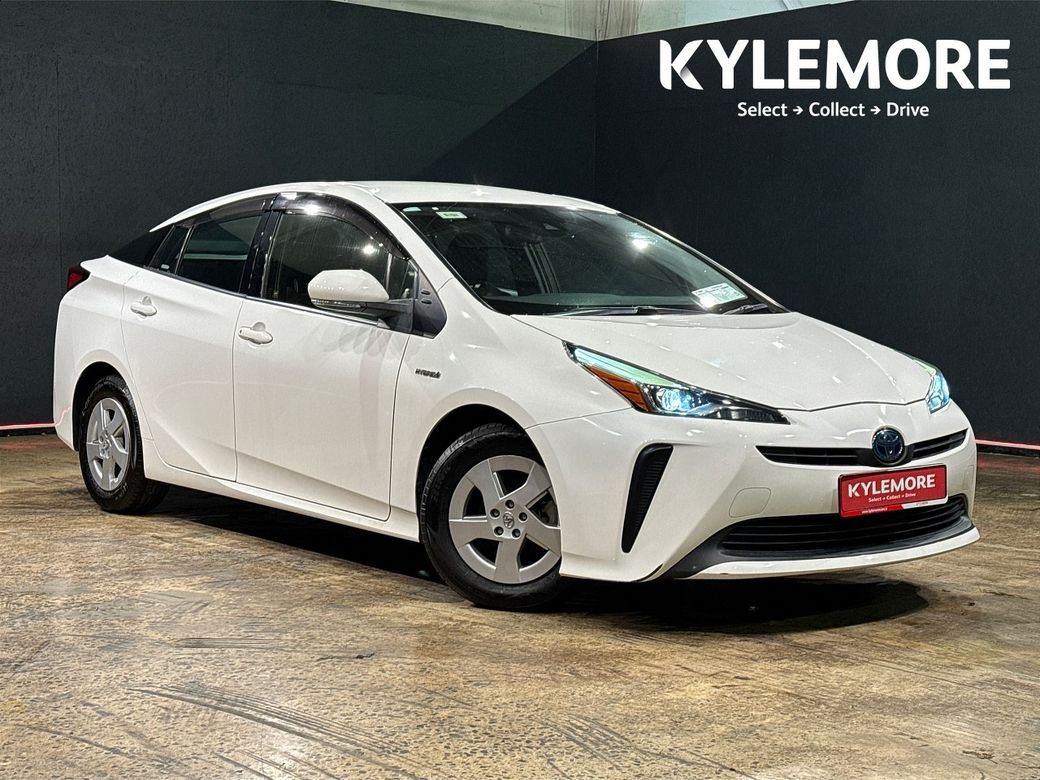Image for 2020 Toyota Prius HYBRID - TOYOTA SAFETY SENSE - RADAR CRUISE CONTROL - BLACK TRIM - REVERSE CAMERA - CRUISE CONTROL - LANE KEEP ASSIST